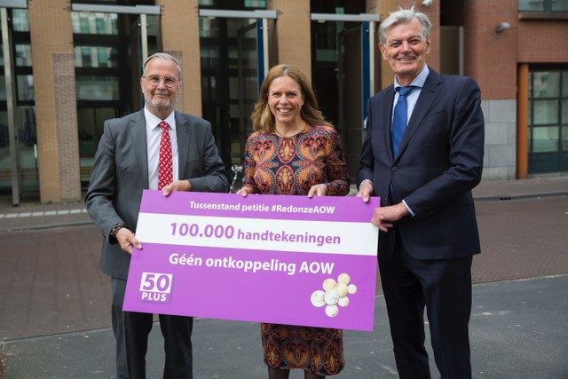 Peter Schut Minister van Sociale Zaken Carola Schouten en Martin van Rooijen 50Plusjpg